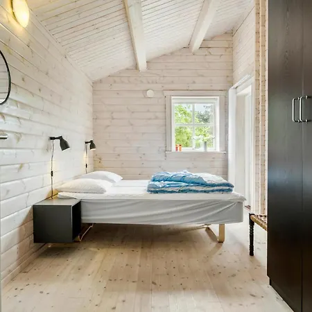 בית נופש Gorgeous In With Kitchen Asnæs